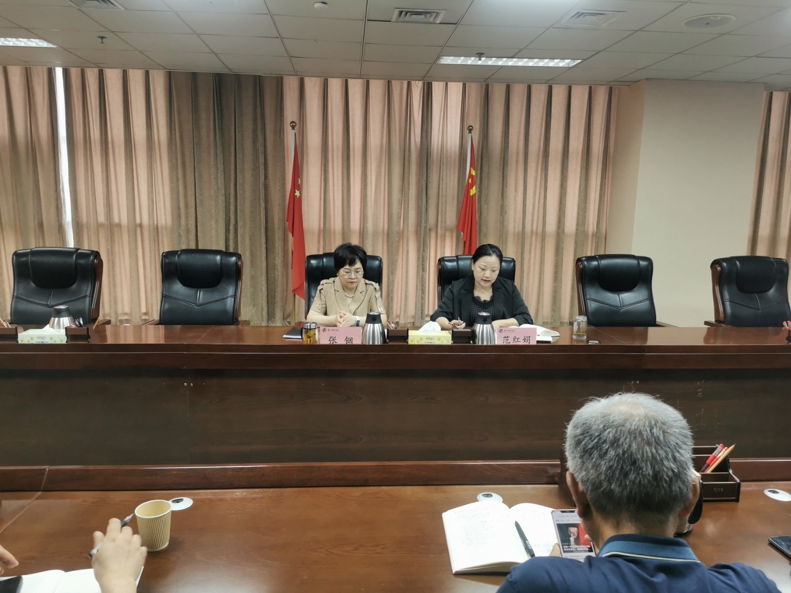 新闻照片1.jpg 新闻照片1.jpg